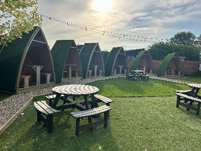 Black Bull Retreat thumbnail 3